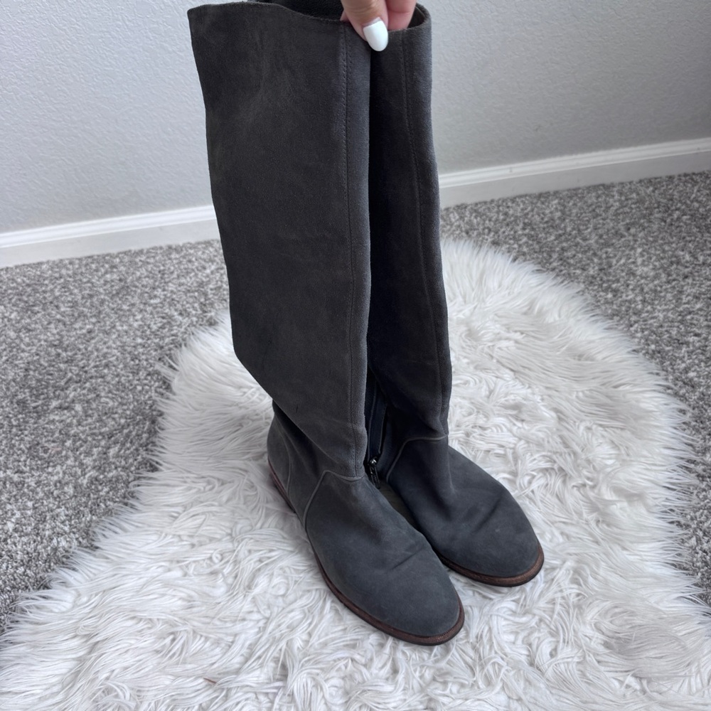 UGG Daley Gray Suede Riding Boots Size 7.5